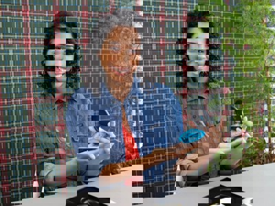 The Complete Guide to Caring for Invisalign: Cleaning, Disinfecting & Deep Cleaning During Treatment